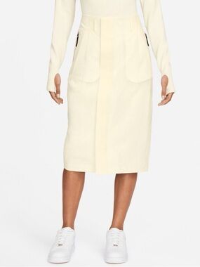 Nike Esc Collection Yellow Woven Worker Skirt. Size: Large. Excellent condition